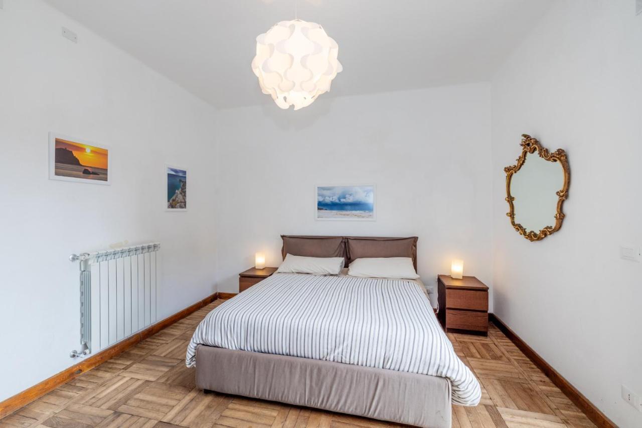 Casa Romeo Appartamento Con Posto Auto Финале Лигуре Экстерьер фото